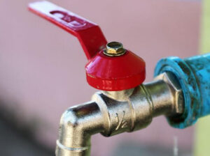 this tap hooks up to a hose and is located in St Kilda